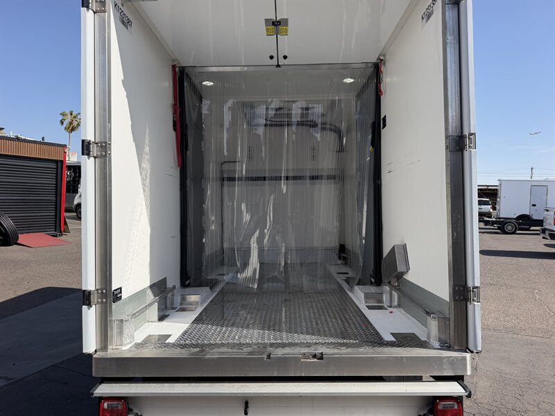 Used 2024 Ford E-350 and Econoline 350 Super Duty w/ Power Windows & Locks Group RWD image 7