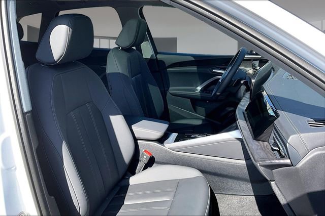 Used 2025 Audi Q5 Premium w/ Convenience Package AWD/4WD image 29