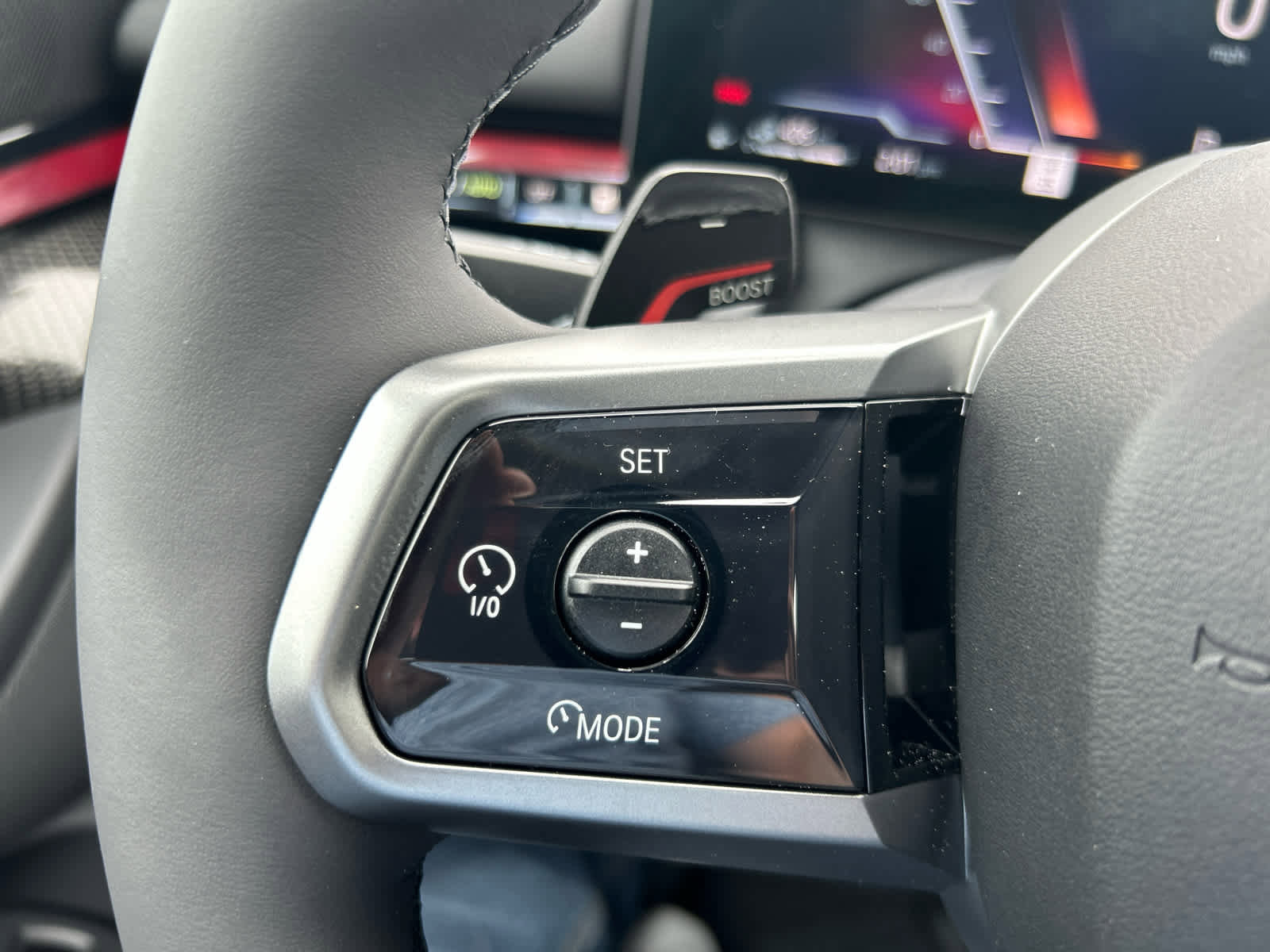 Used 2026 BMW 550e xDrive image 38