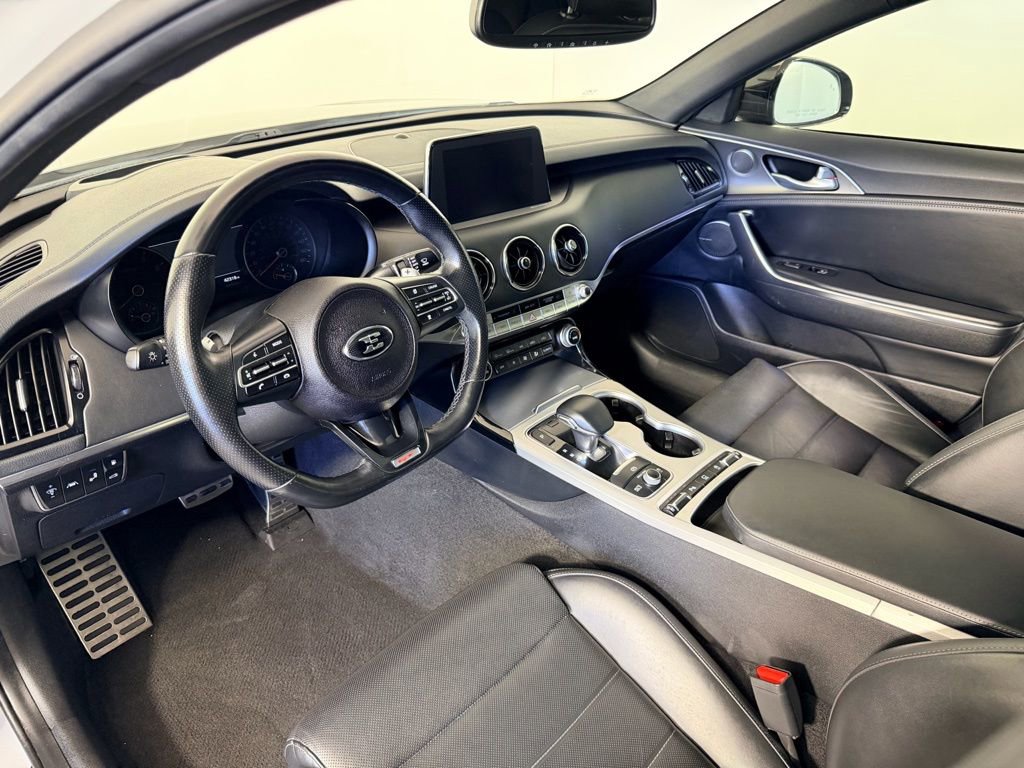 Used 2021 Kia Stinger GT2 image 28