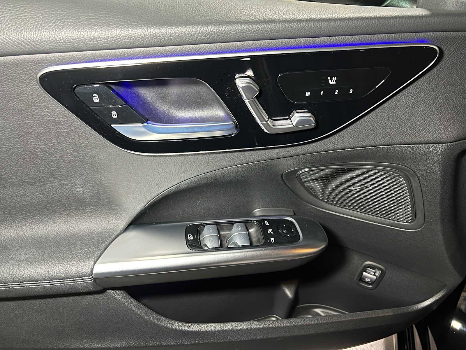 Used 2025 Mercedes-Benz C 300 4MATIC Sedan image 22