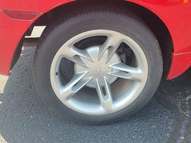 Used 2003 Chevrolet SSR w/ Preferred Equipment Group image 5