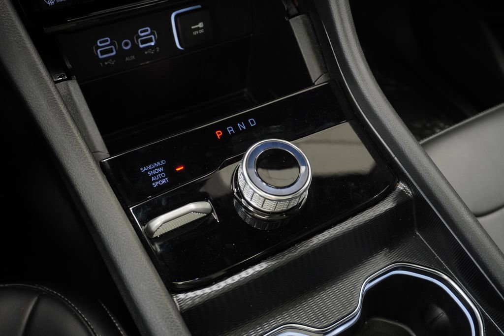 Certified 2025 Jeep Grand Cherokee Limited AWD/4WD image 38