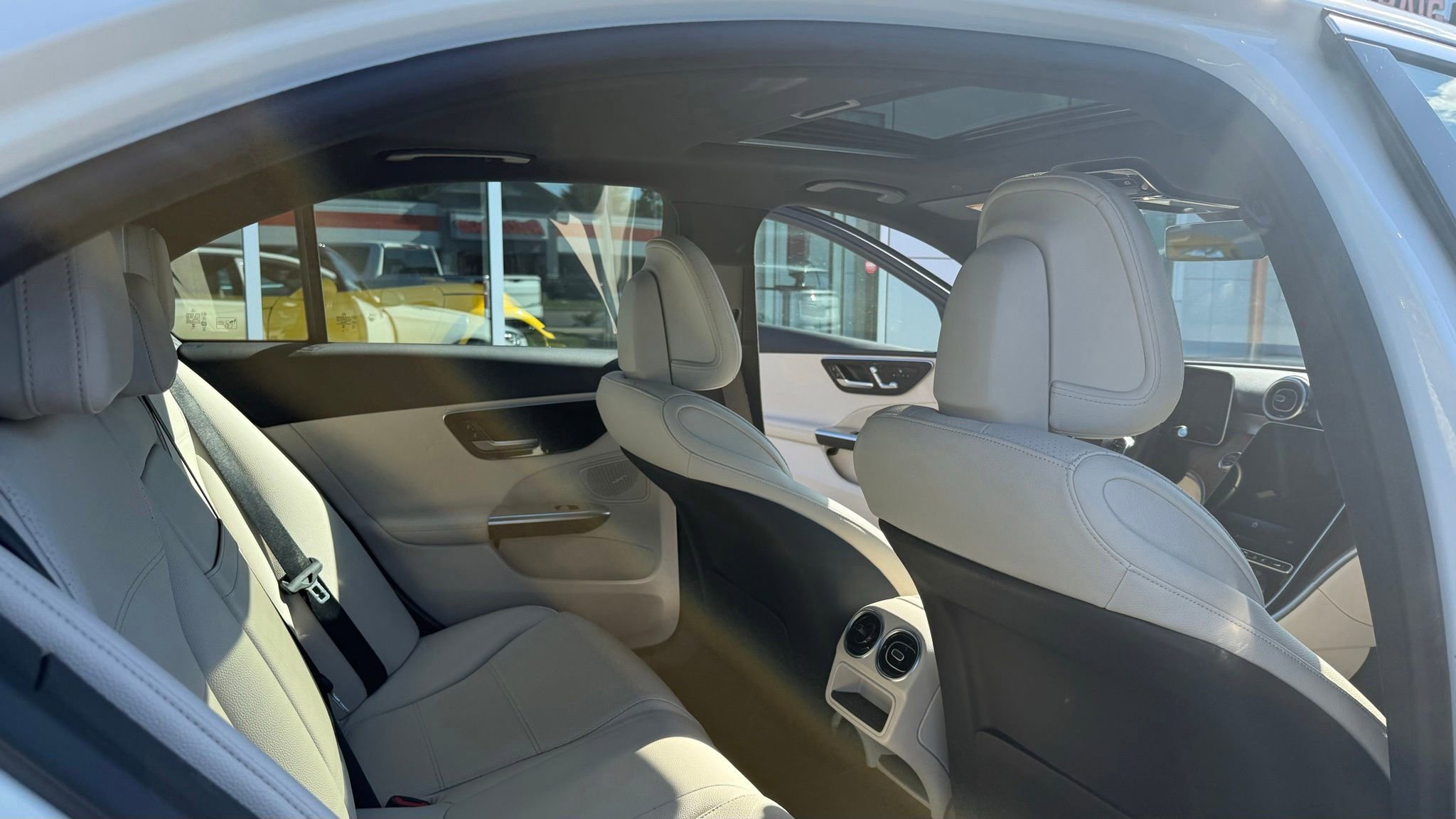 Used 2025 Mercedes-Benz C 300 Sedan image 25