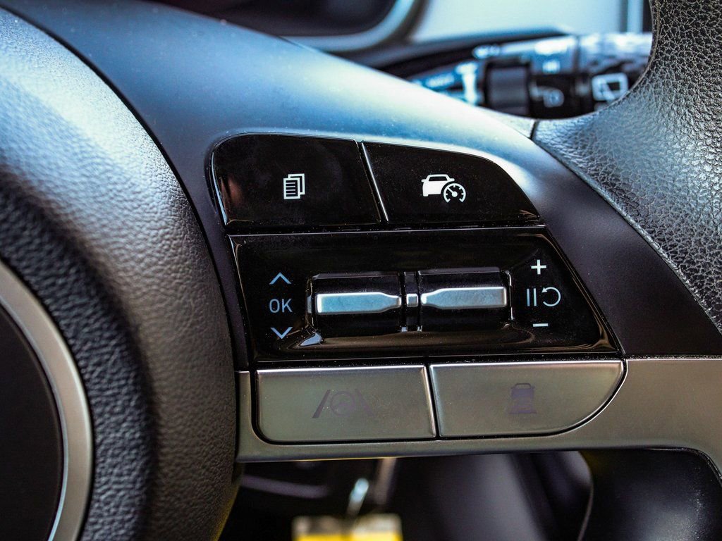 Used 2023 Hyundai Tucson SE image 28