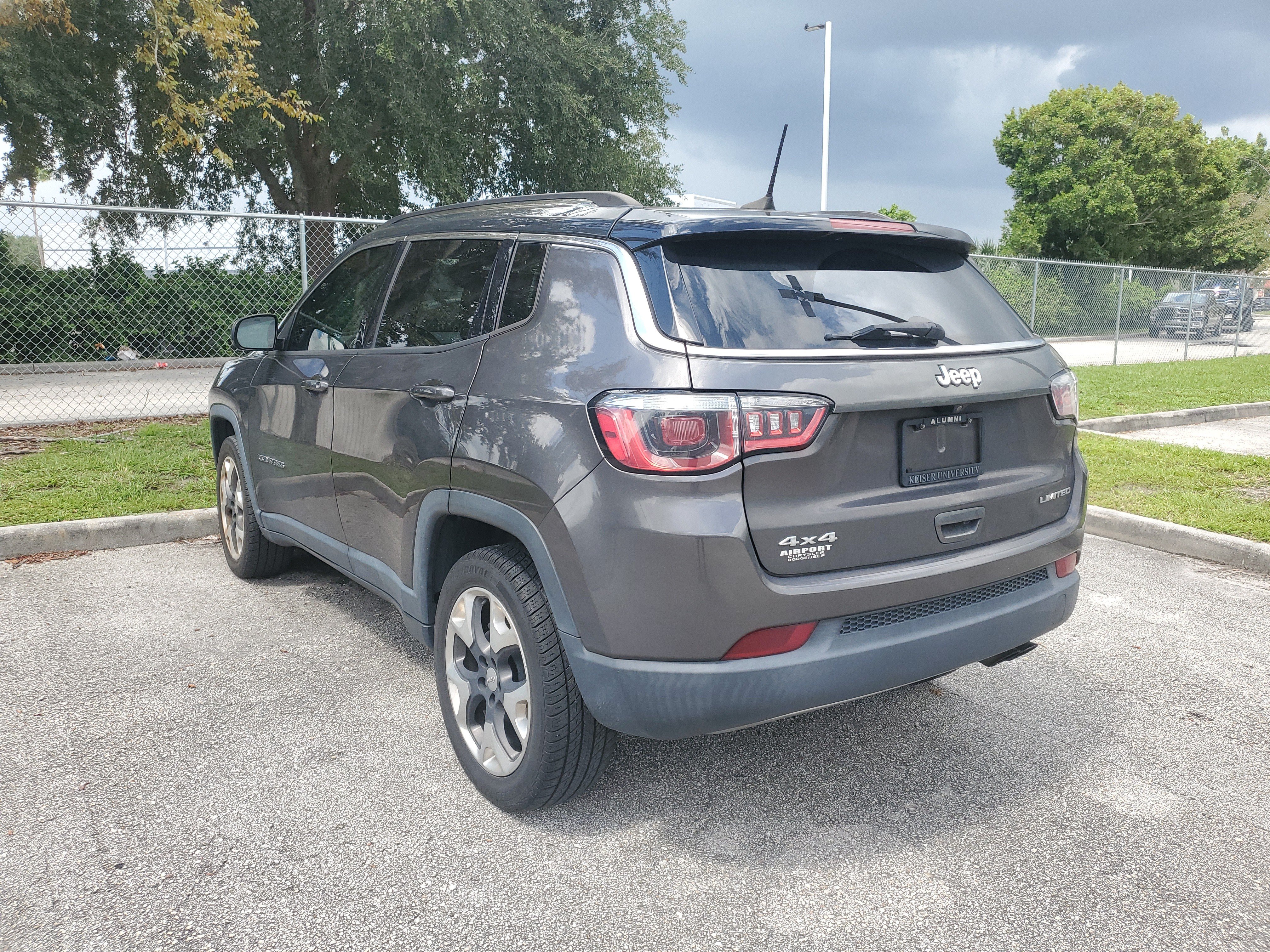 Used 2018 Jeep Compass Limited w/ Navigation Group AWD/4WD image 4