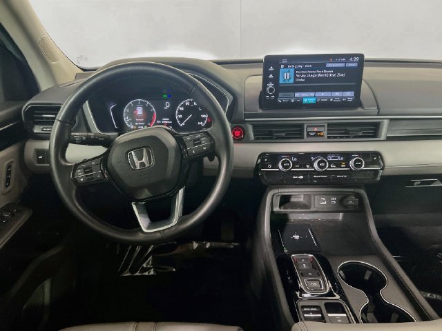 Certified 2025 Honda Pilot EX-L image 17