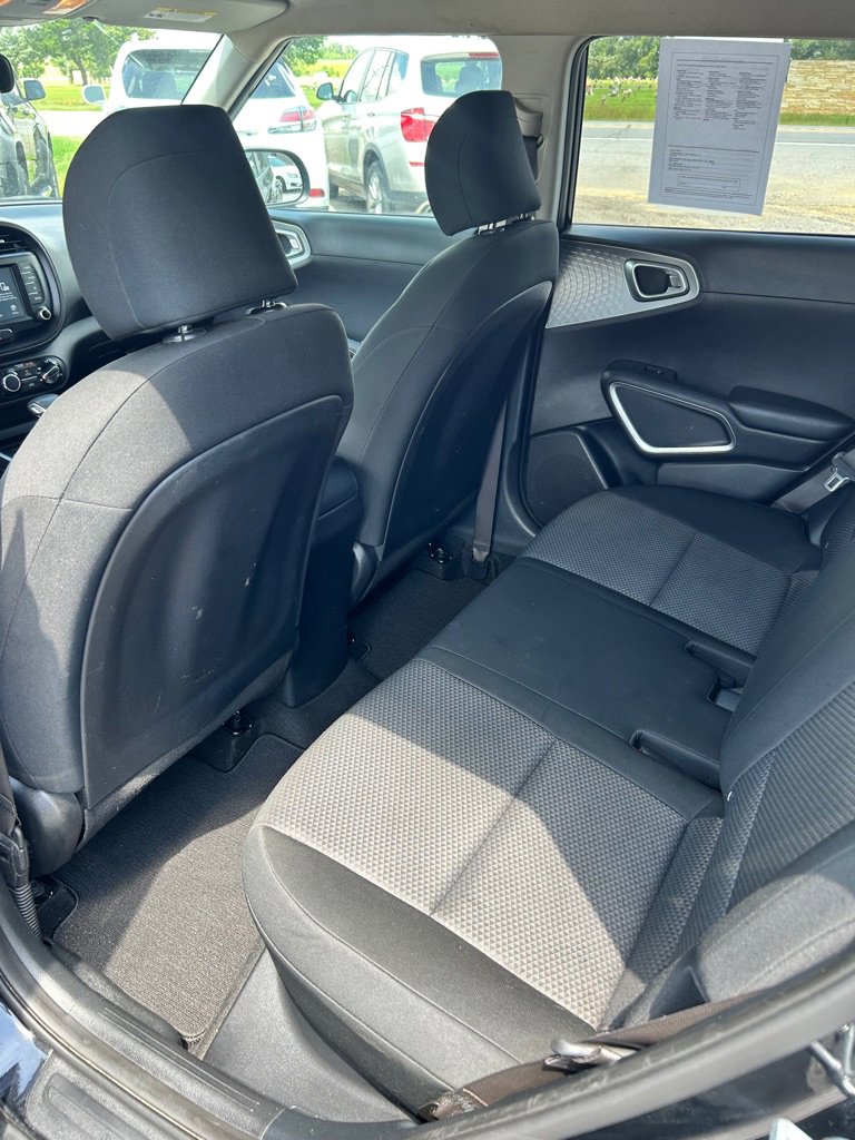 Used 2020 Kia Soul LX image 10
