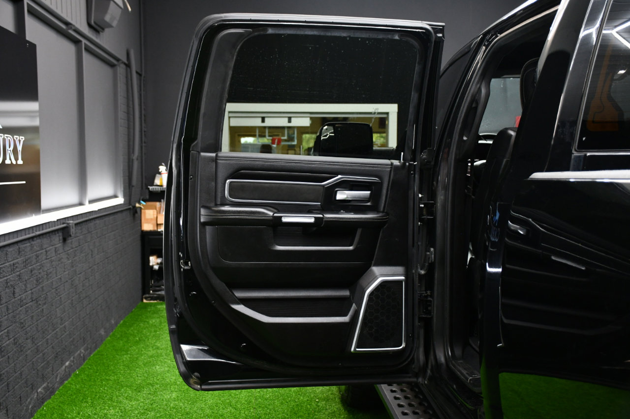 Used 2019 RAM 3500 Laramie w/ Black Appearance Package image 42