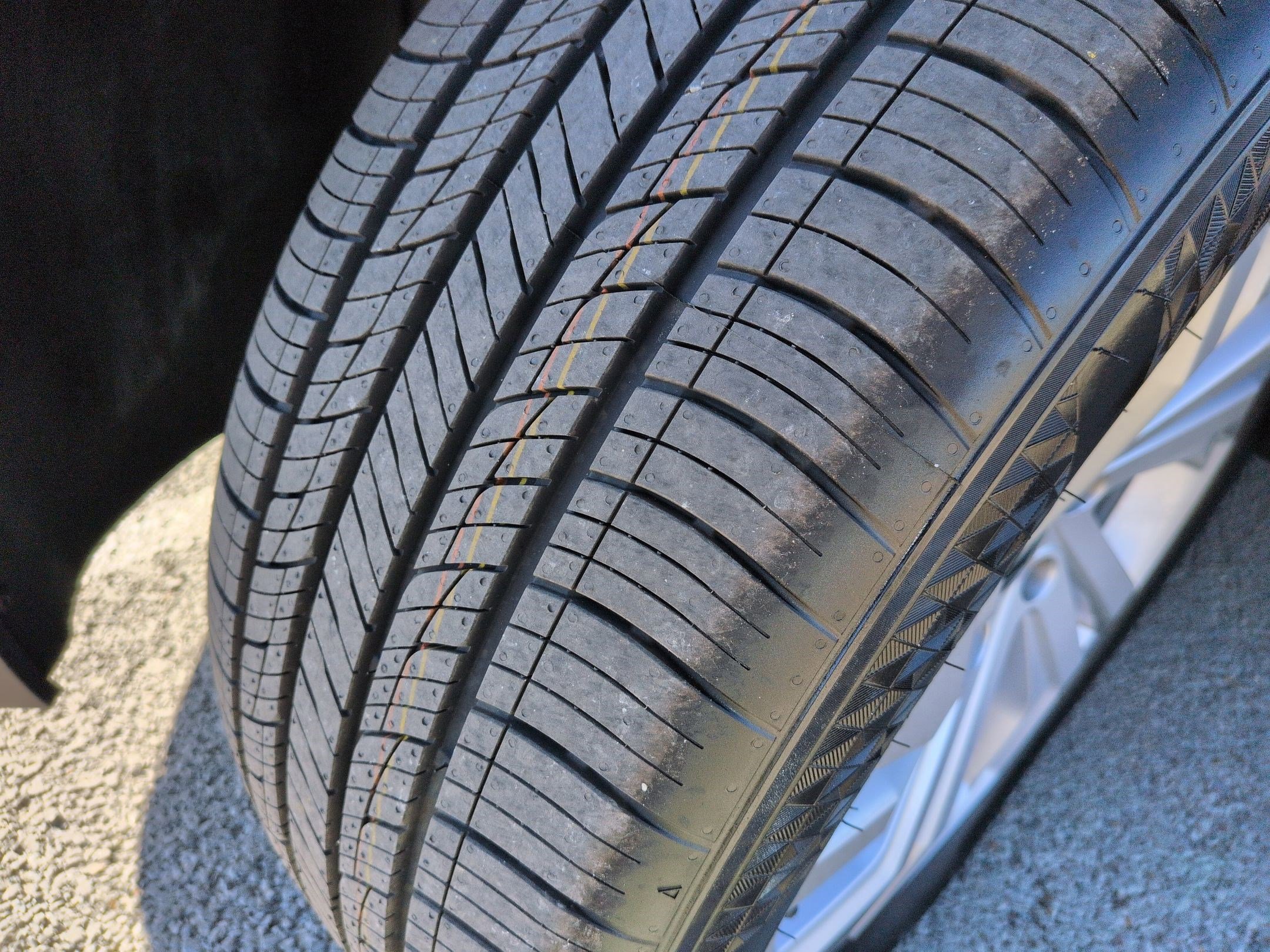 Used 2023 Volkswagen Atlas SE w/ Panoramic Sunroof Package image 12