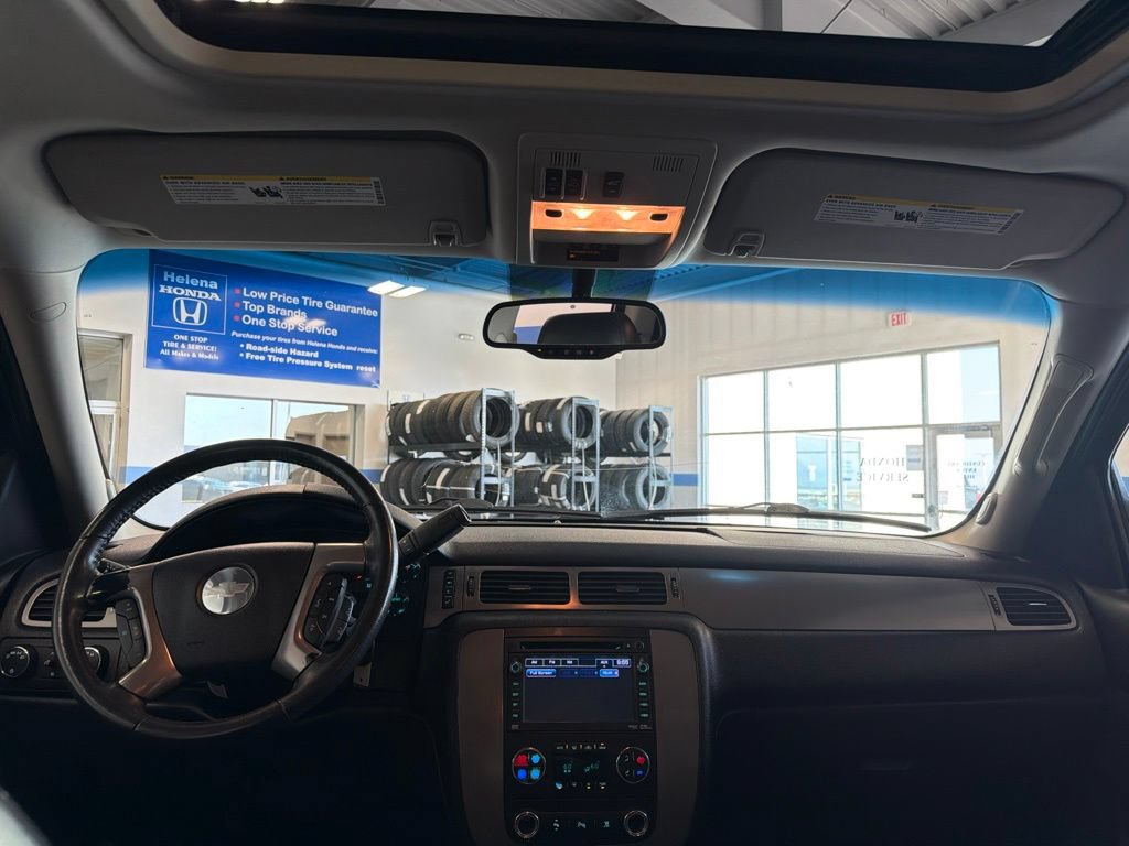 Used 2011 Chevrolet Suburban LT AWD/4WD image 9