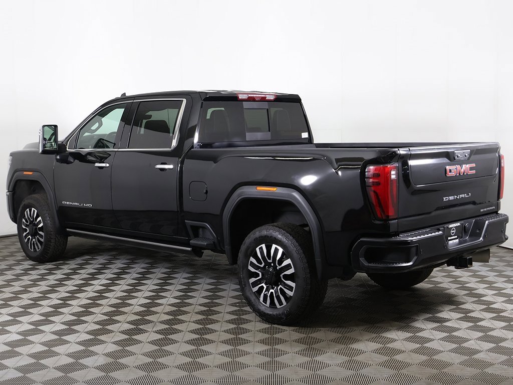 Used 2024 GMC Sierra 3500 Denali Ultimate image 14