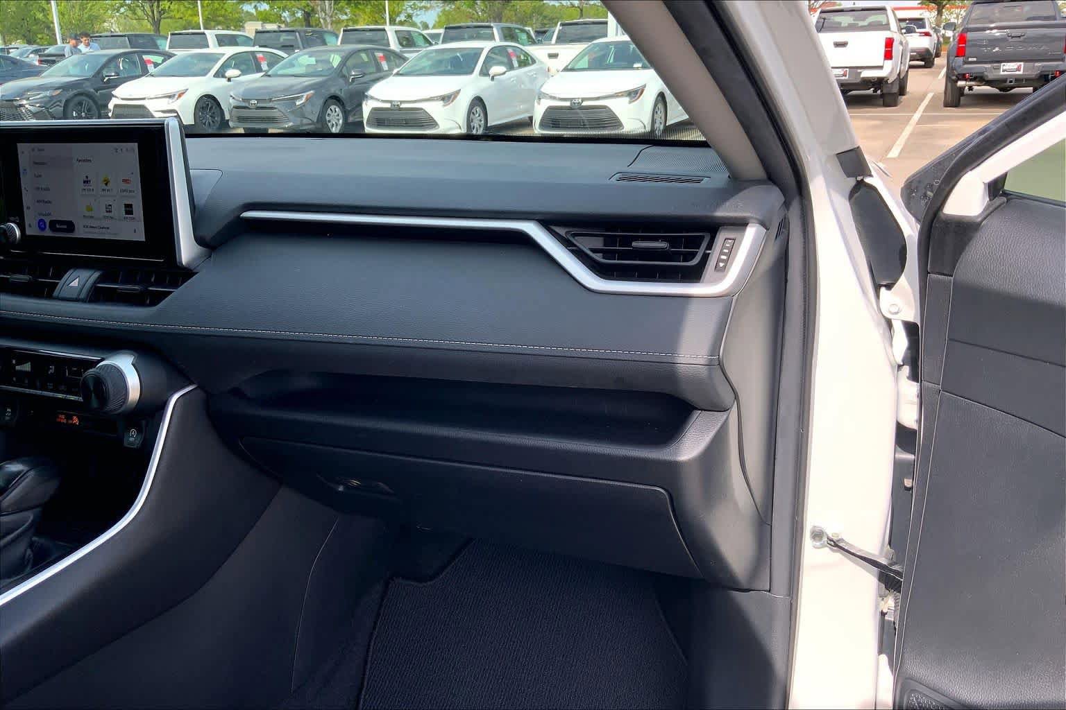 Used 2024 Toyota RAV4 LE FWD image 18