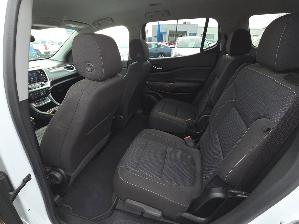 Used 2023 GMC Acadia SLE image 28