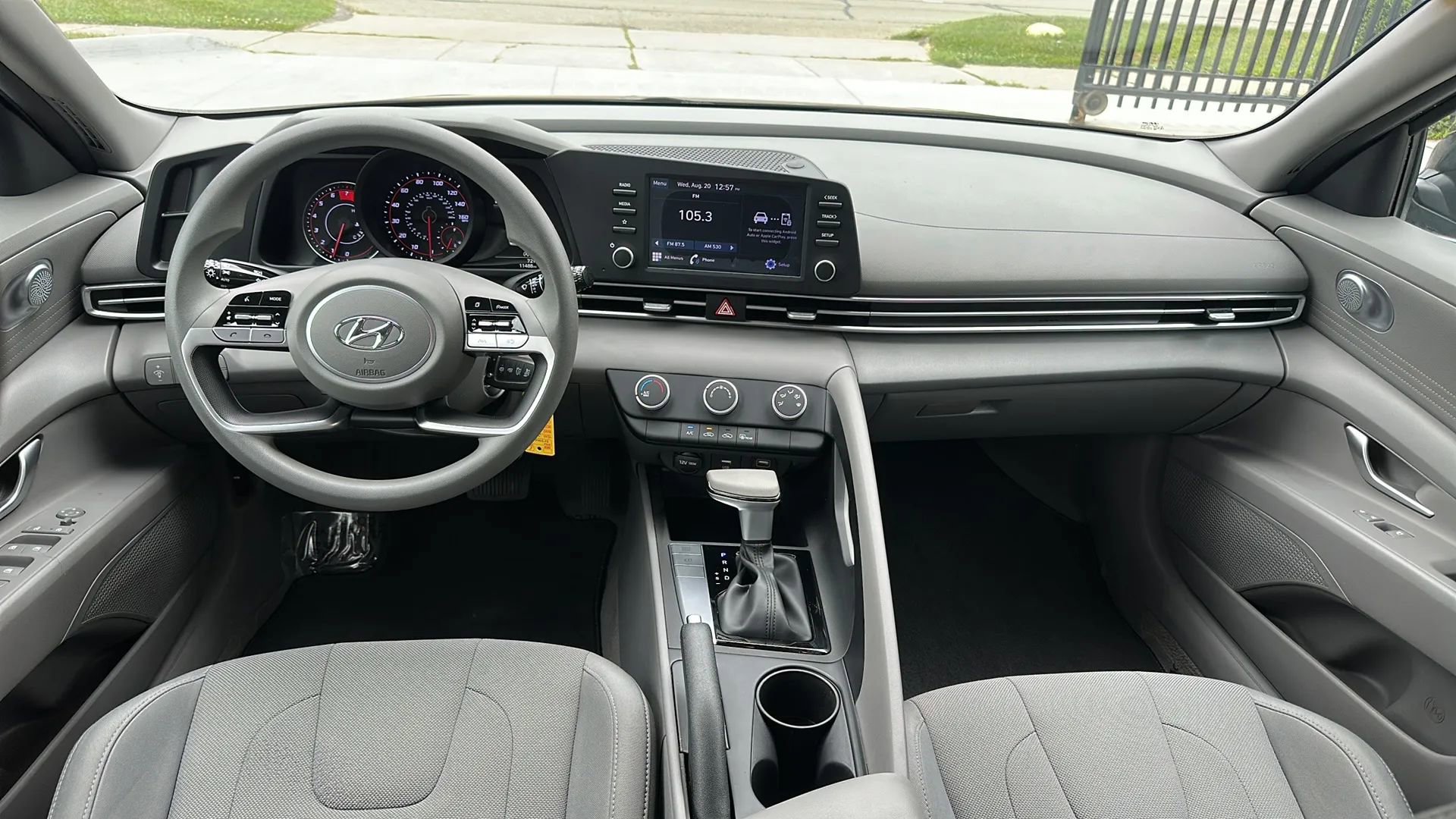 Used 2021 Hyundai Elantra SE w/ Cargo Package image 17