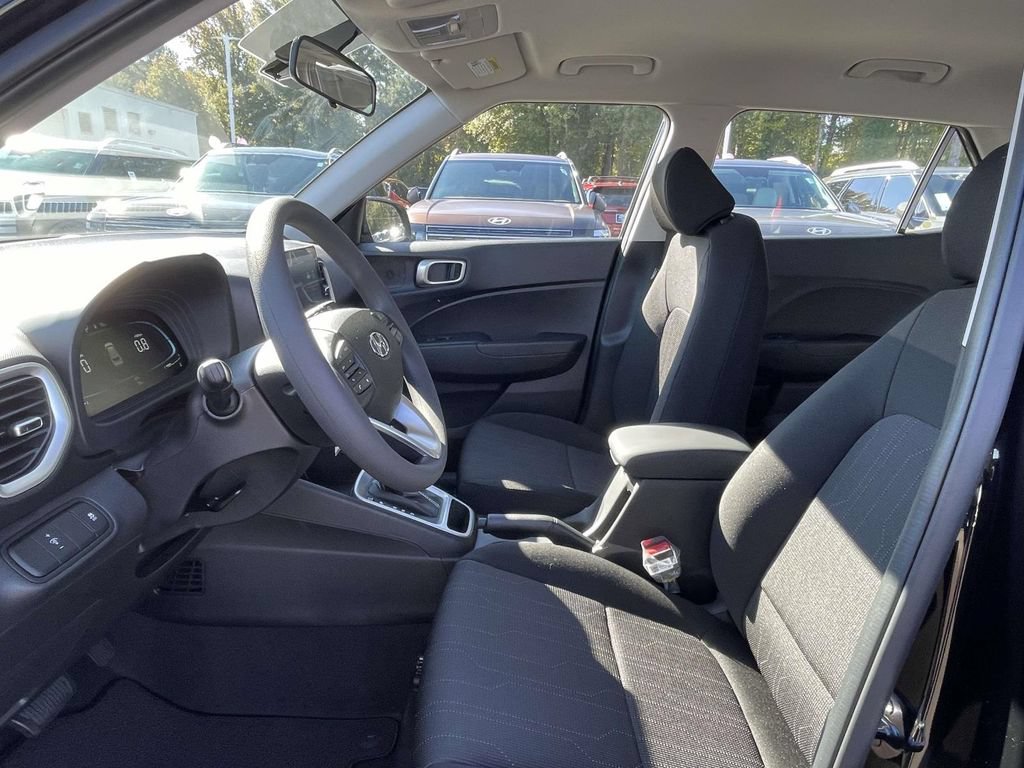 New 2026 Hyundai Venue SE FWD image 18