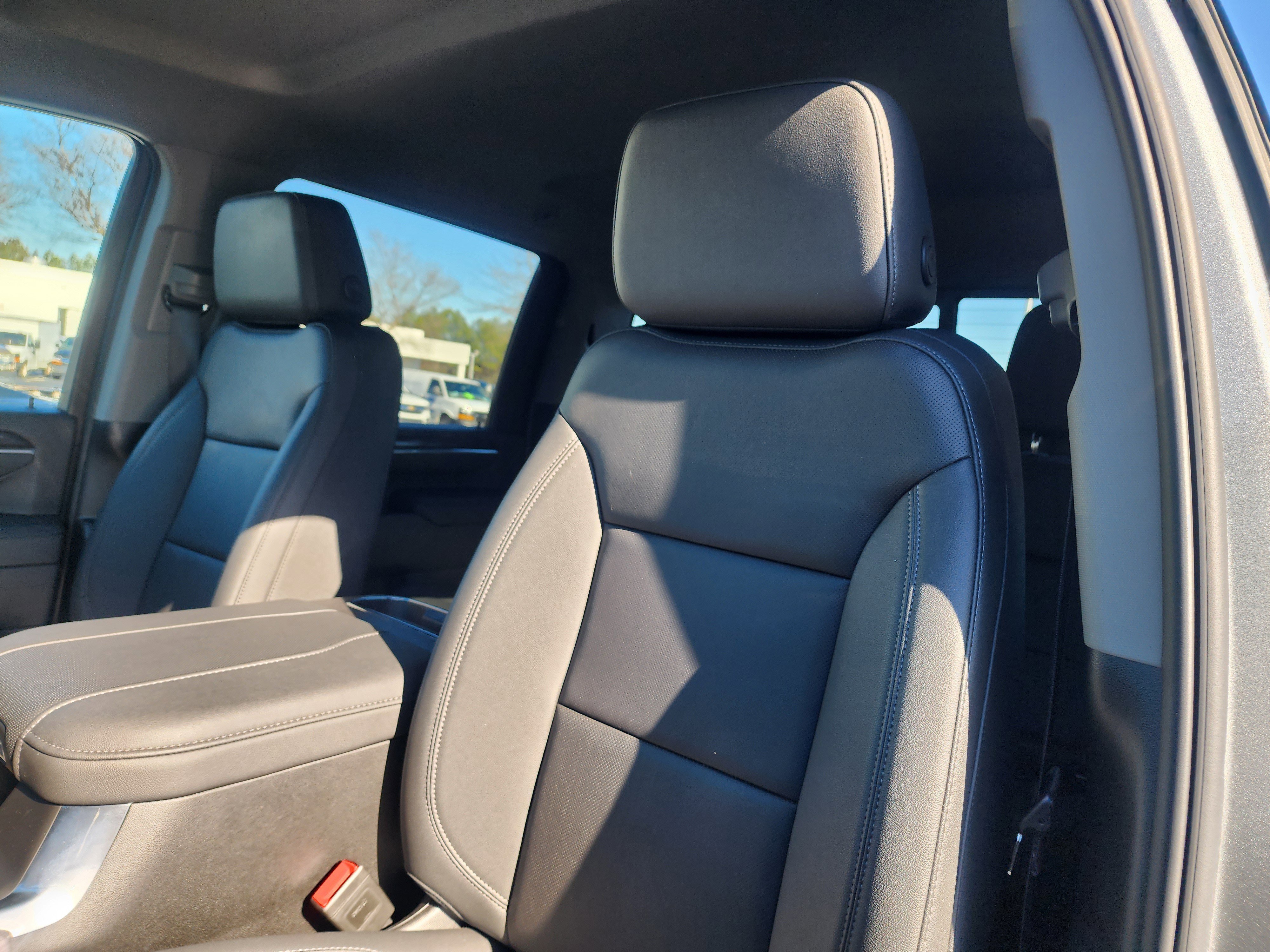 Used 2025 Chevrolet Silverado 2500 LTZ w/ LTZ Convenience Package image 14