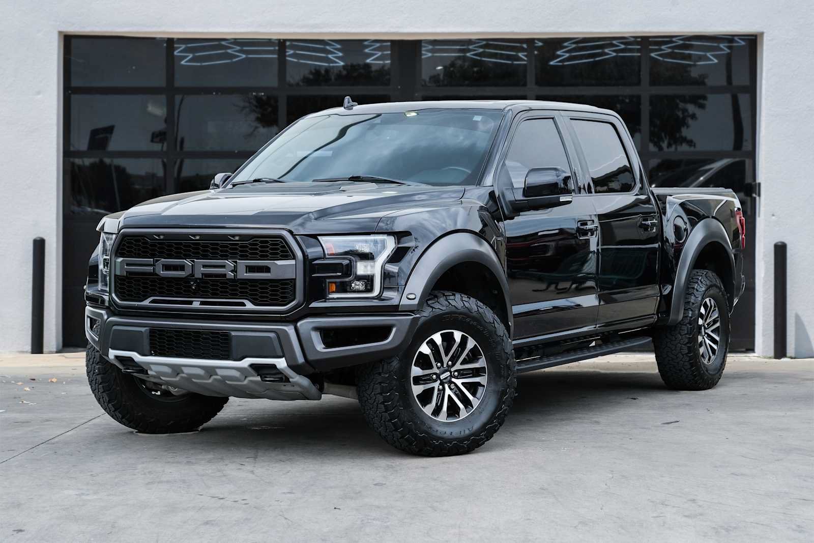 Used 2019 Ford F150 Raptor w/ Equipment Group 802A Luxury