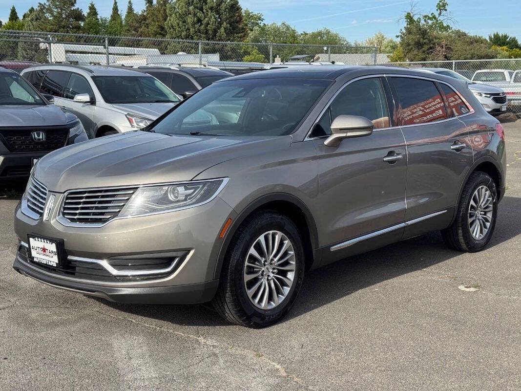 Used 2017 Lincoln MKX Select w/ Select Plus Package