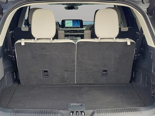 Used 2025 Lincoln Aviator Reserve w/ Luxury Package RWD image 11