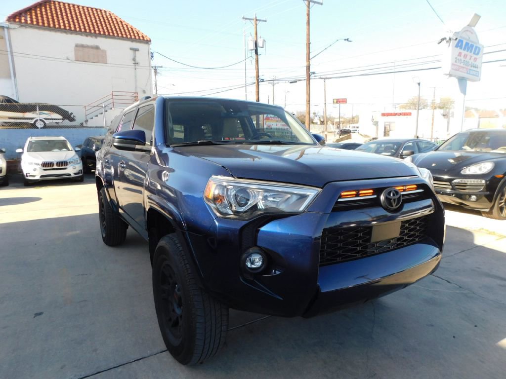 Used 2022 Toyota 4Runner SR5 image 1