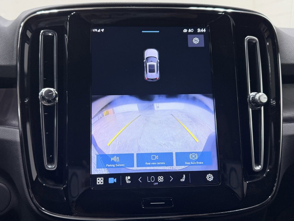 Used 2024 Volvo XC40 Recharge Core w/ Protection Package Premier image 22
