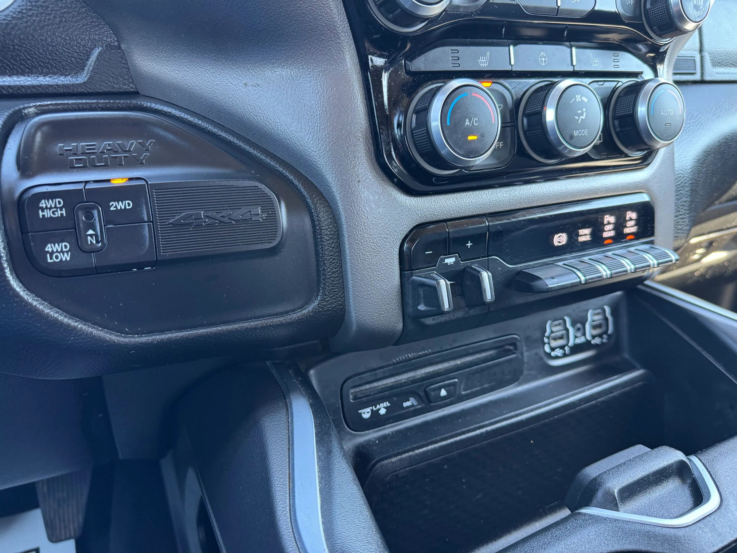 Used 2019 RAM 3500 Lone Star image 27