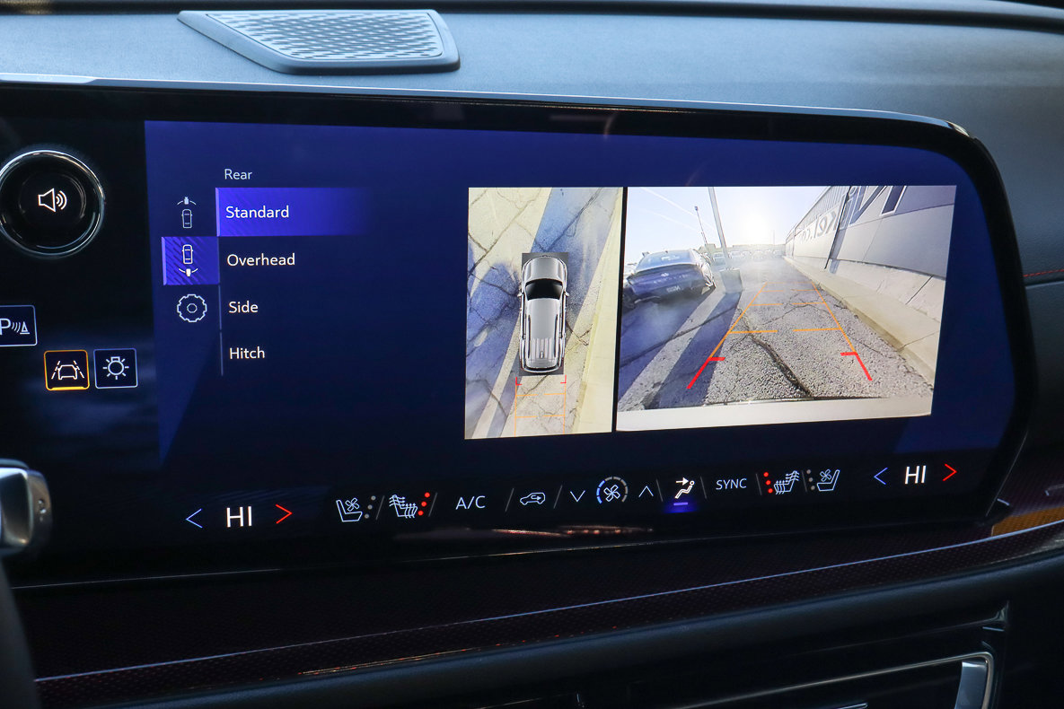 Used 2025 Chevrolet Traverse RS w/ LPO, Floor Liner Package image 12