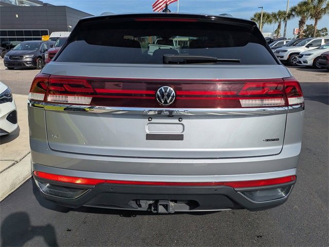 Used 2024 Volkswagen Atlas Cross Sport SE image 4