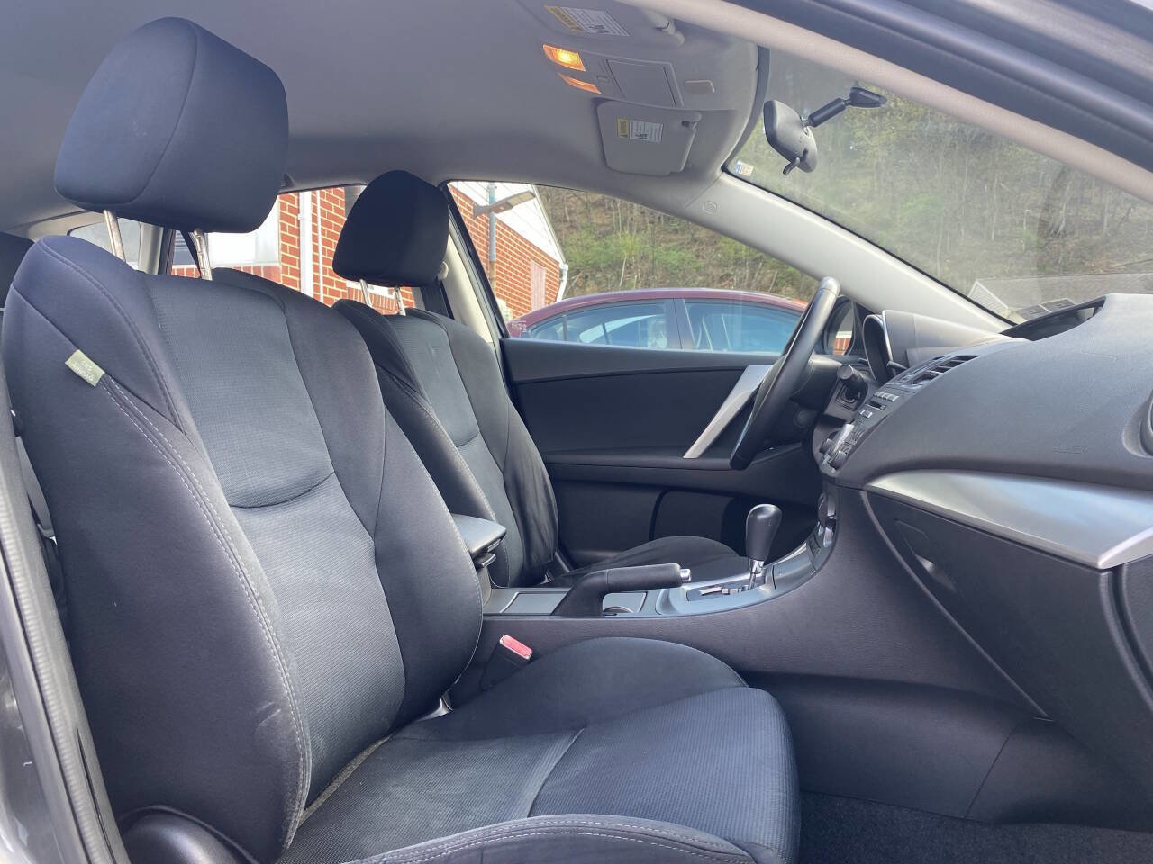 Used 2011 MAZDA MAZDA3 s Sport FWD image 17