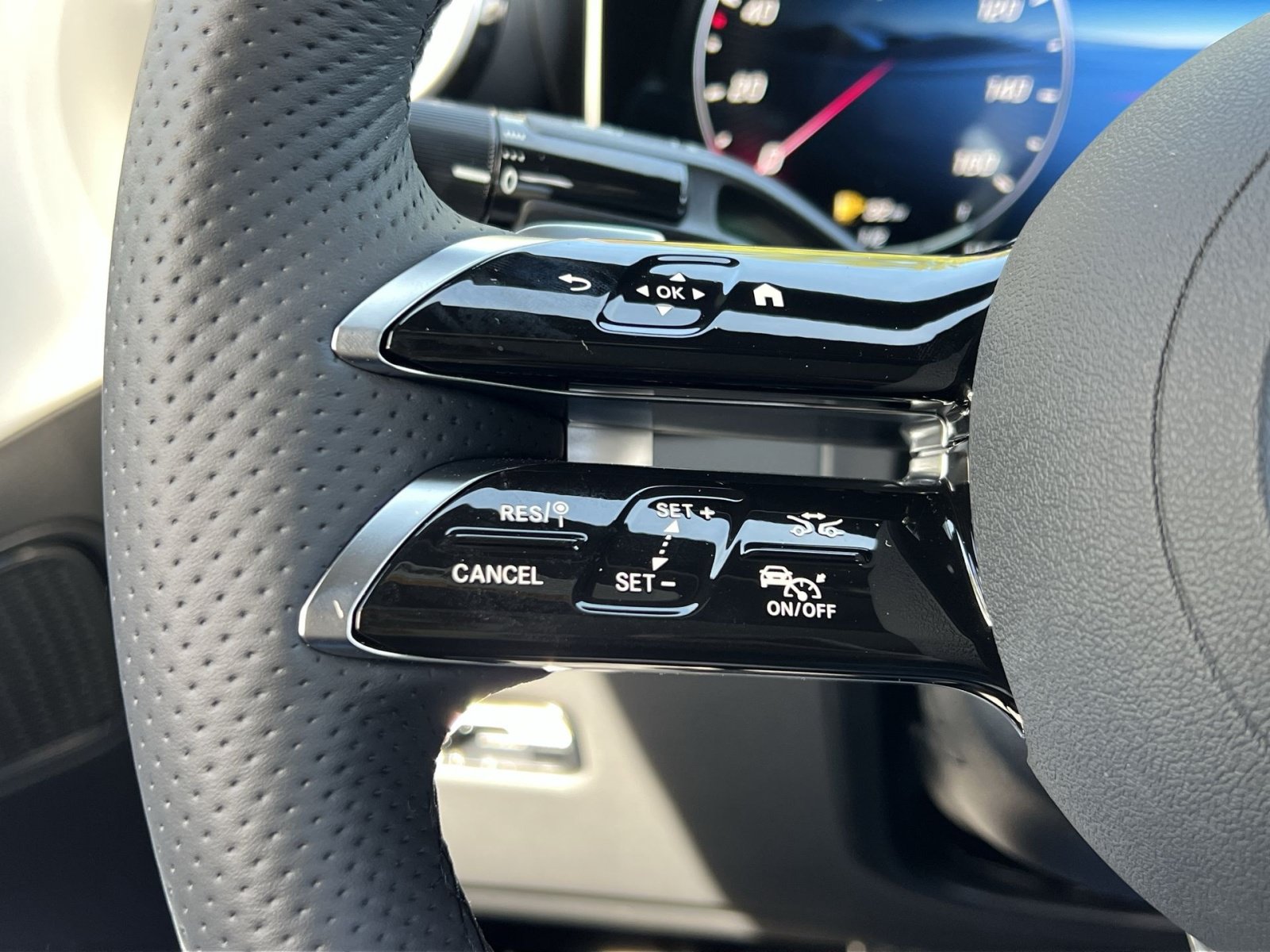 New 2027 Mercedes-Benz GLC 300 4MATIC image 36