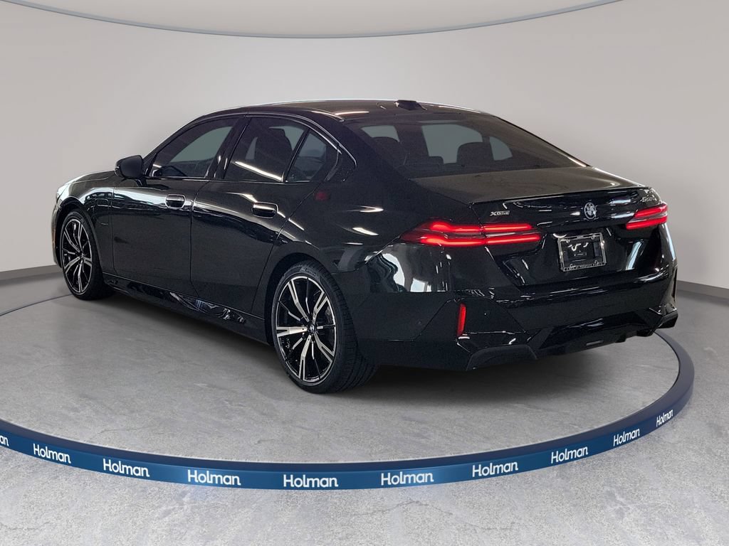 New 2027 BMW 550e xDrive w/ Premium Package AWD/4WD image 6