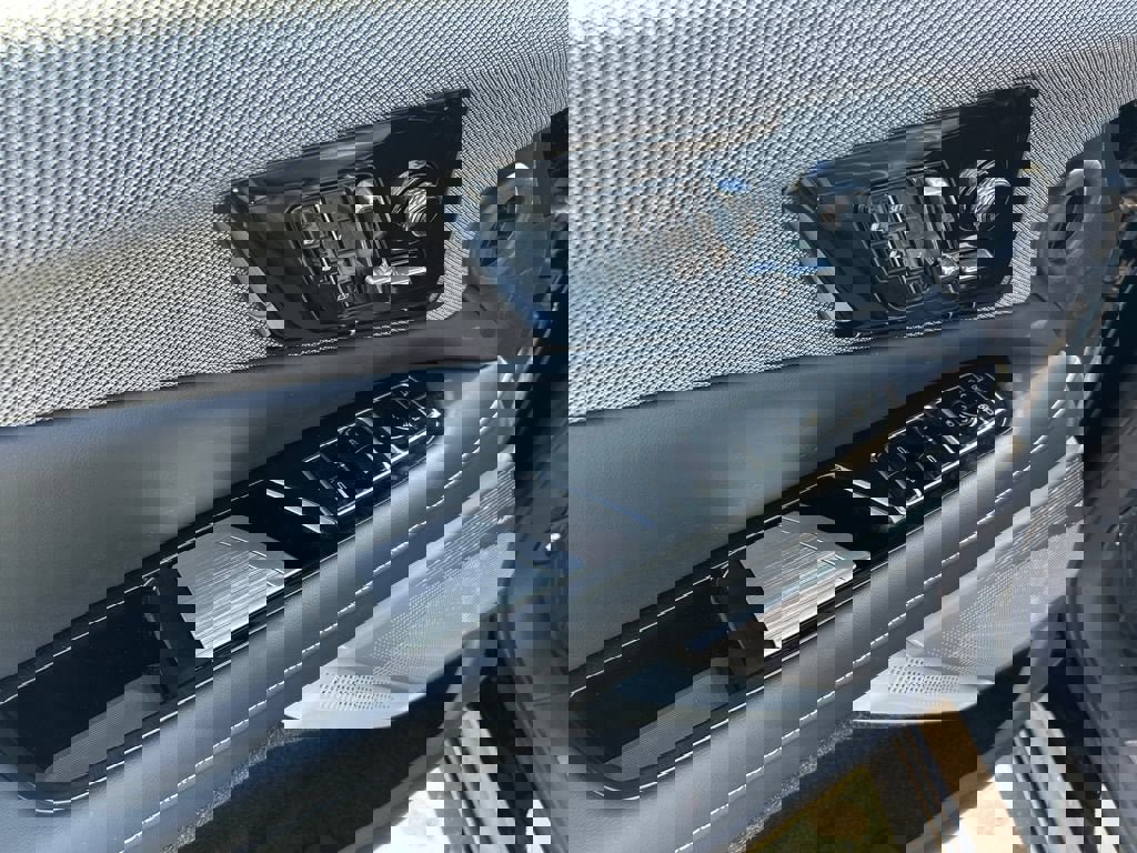 New 2026 Cadillac Optiq Luxury 1 w/ LPO, Floor Liner Package image 11