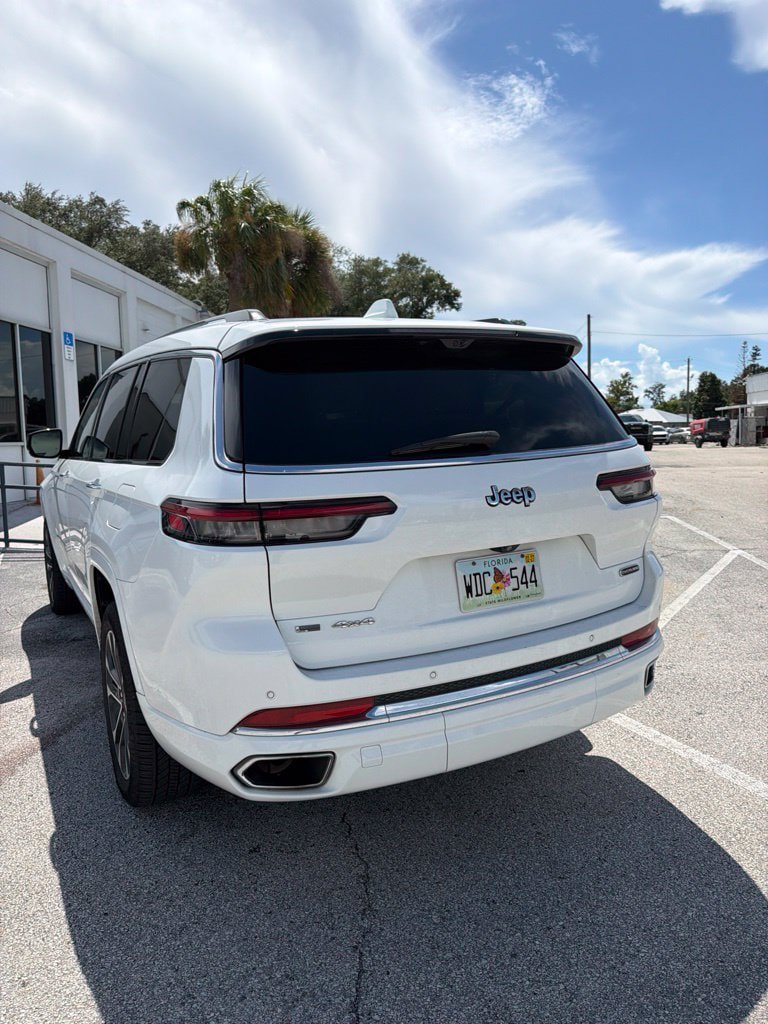 Used 2022 Jeep Grand Cherokee L Overland w/ Advanced Protech Group III AWD/4WD image 12