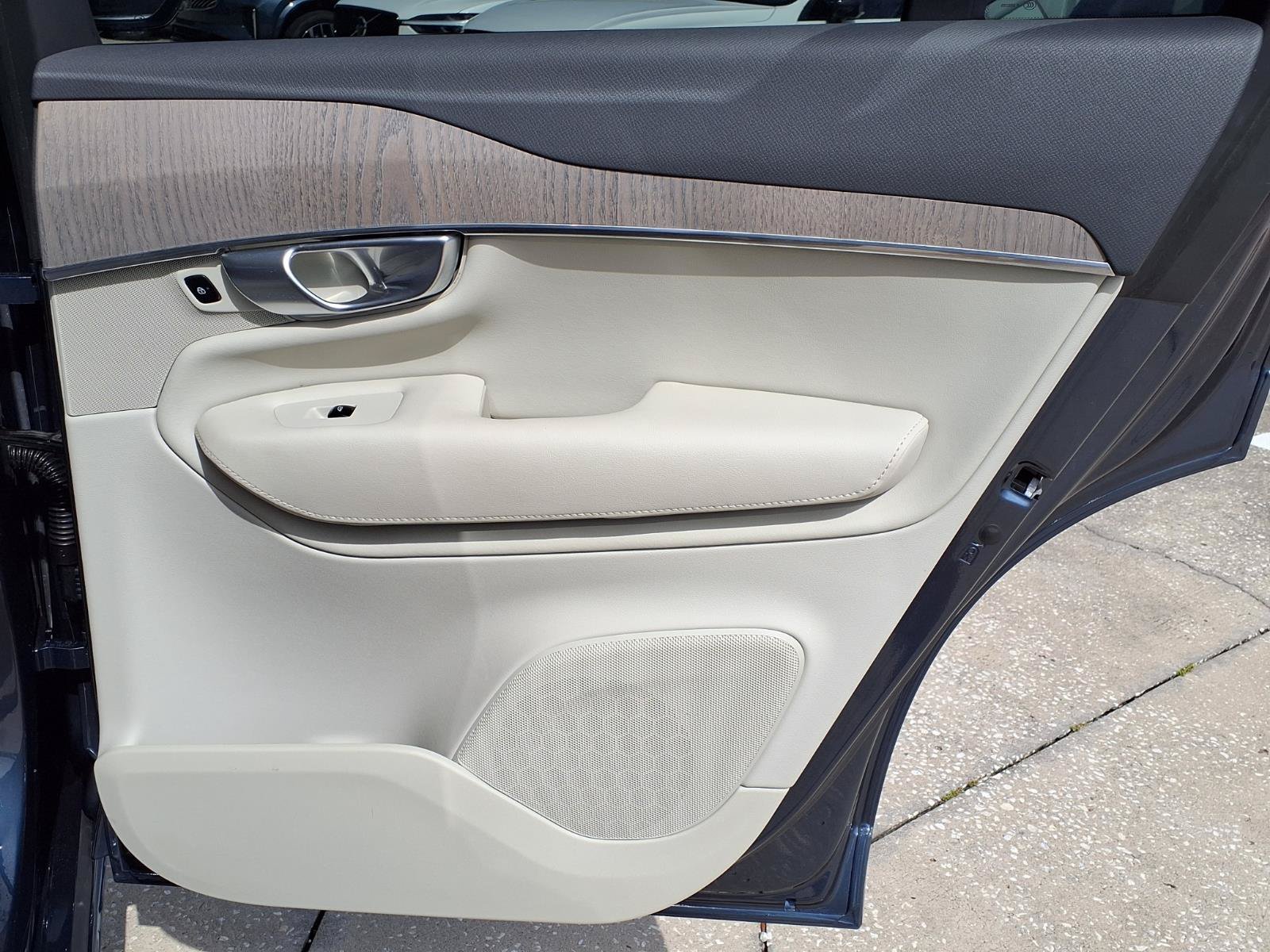 Certified 2023 Volvo XC90 B6 Plus AWD/4WD image 14
