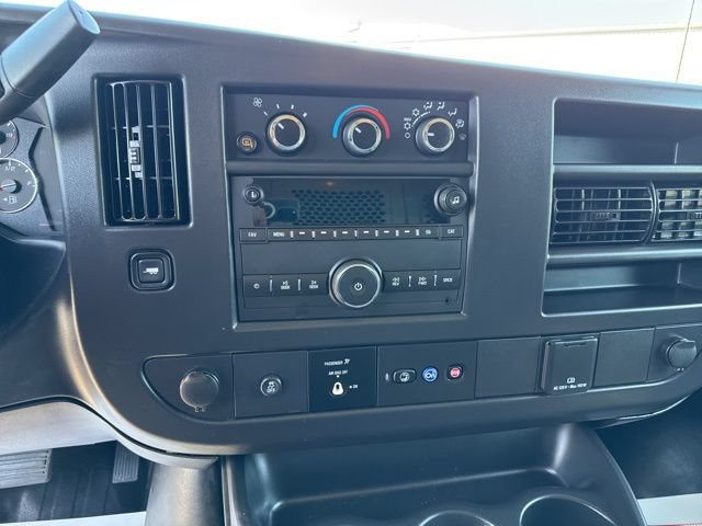 Used 2025 Chevrolet Express 3500 w/ Driver Convenience Package RWD image 21