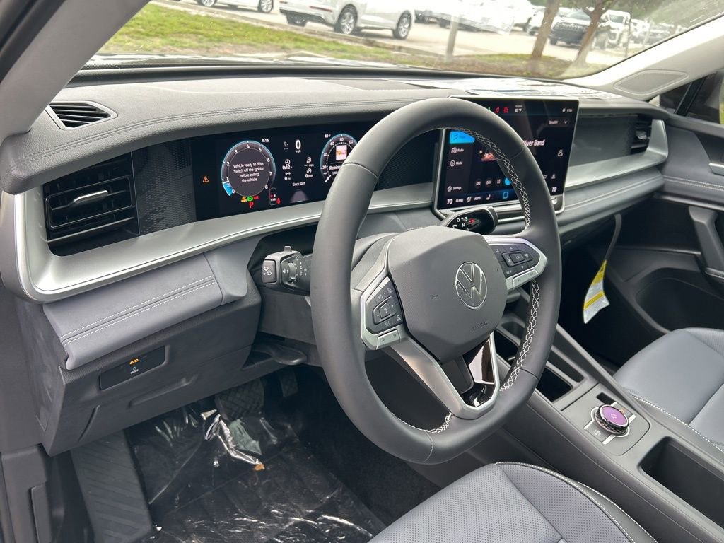 New 2026 Volkswagen Tiguan SE FWD image 23