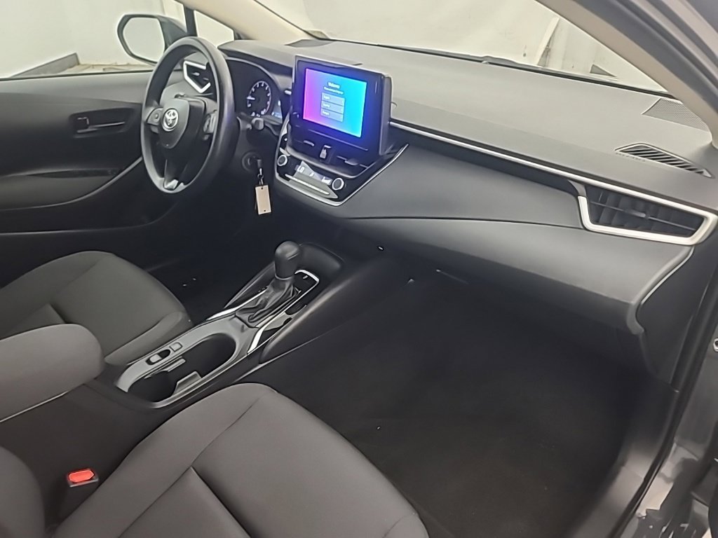 Used 2025 Toyota Corolla LE FWD image 15