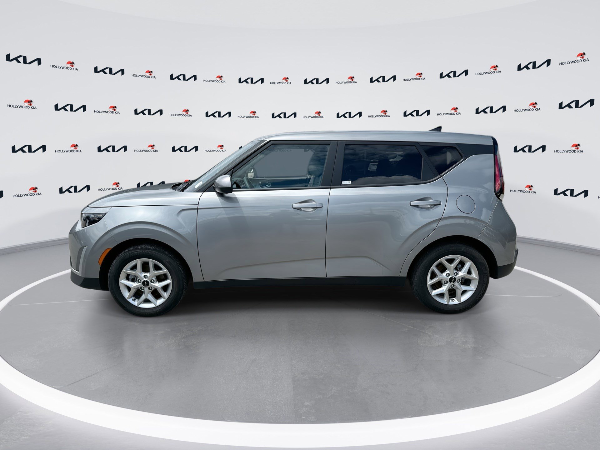 Certified 2023 Kia Soul LX w/ LX Technology Package image 5