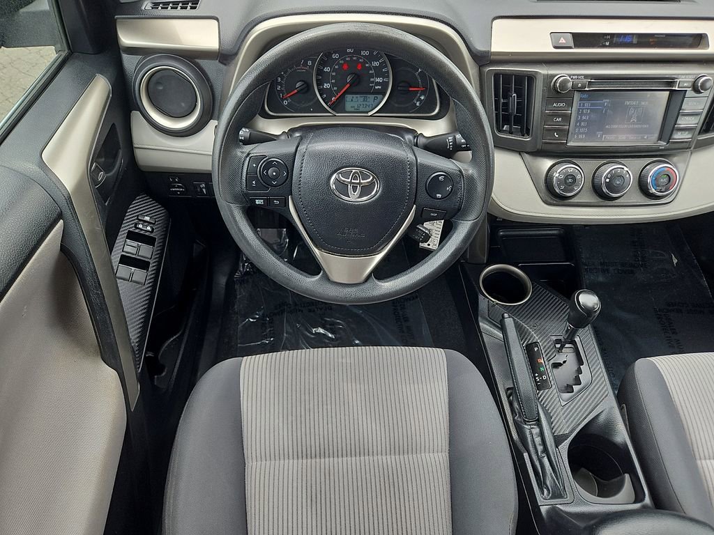 Used 2015 Toyota RAV4 LE AWD/4WD image 13