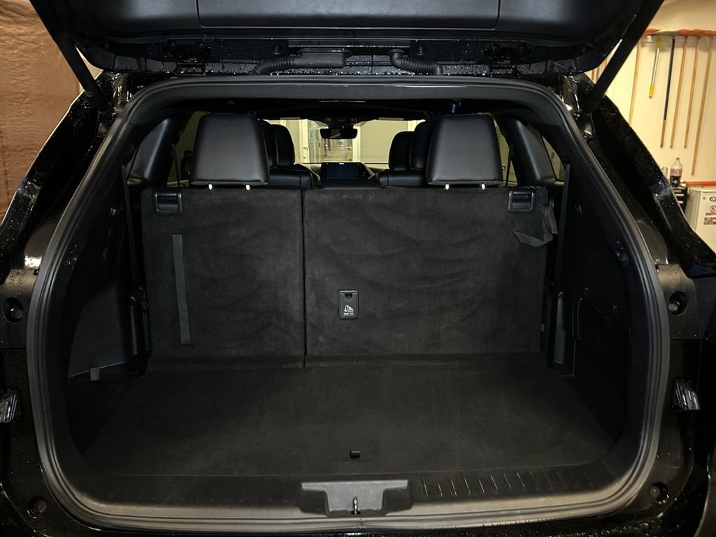 Used 2025 Toyota Highlander XSE AWD/4WD image 19
