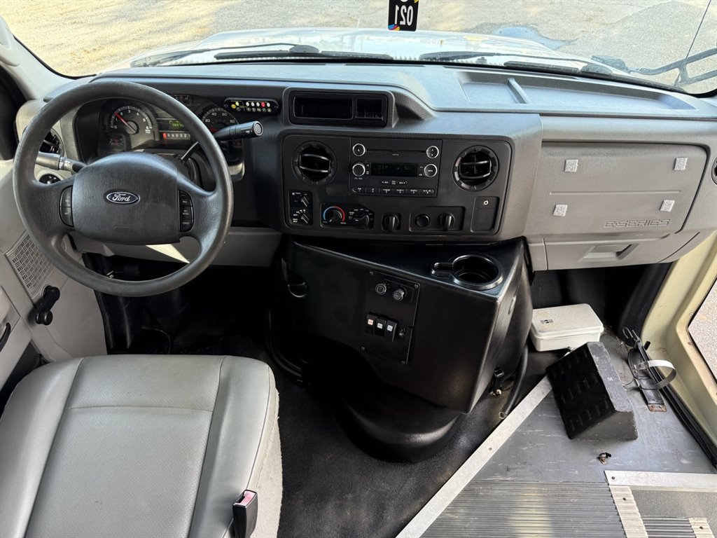 Used 2015 Ford E-450 and Econoline 450 Super Duty w/ Shuttle Bus Prep Package RWD image 16