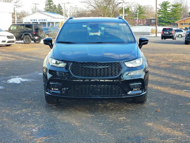 New 2026 Chrysler Pacifica Select w/ S Appearance Package FWD image 36