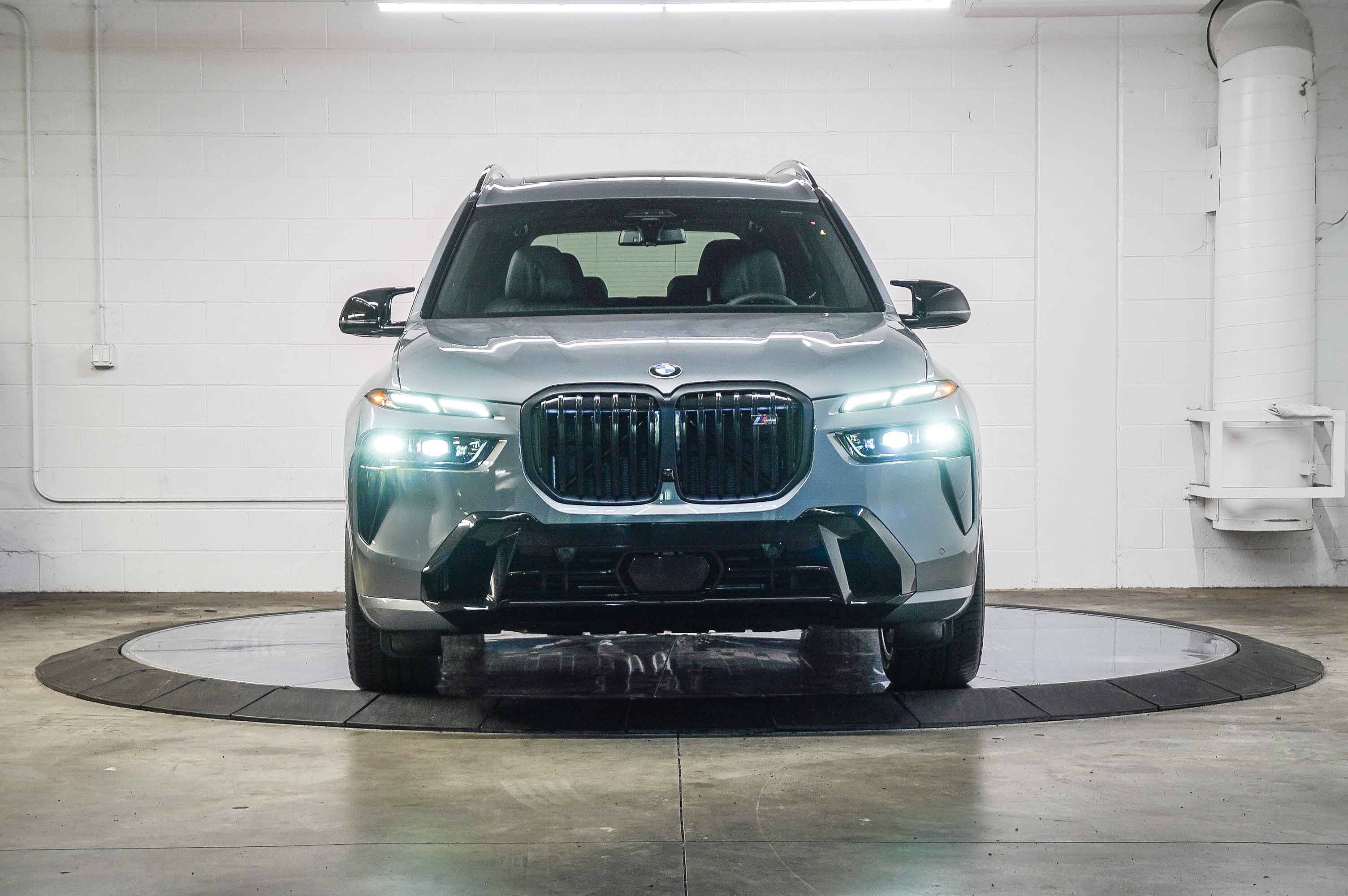 New 2027 BMW X7 M60i AWD/4WD image 2