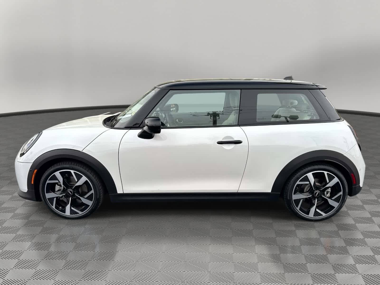 Certified 2025 MINI Cooper 2-Door Hardtop image 6