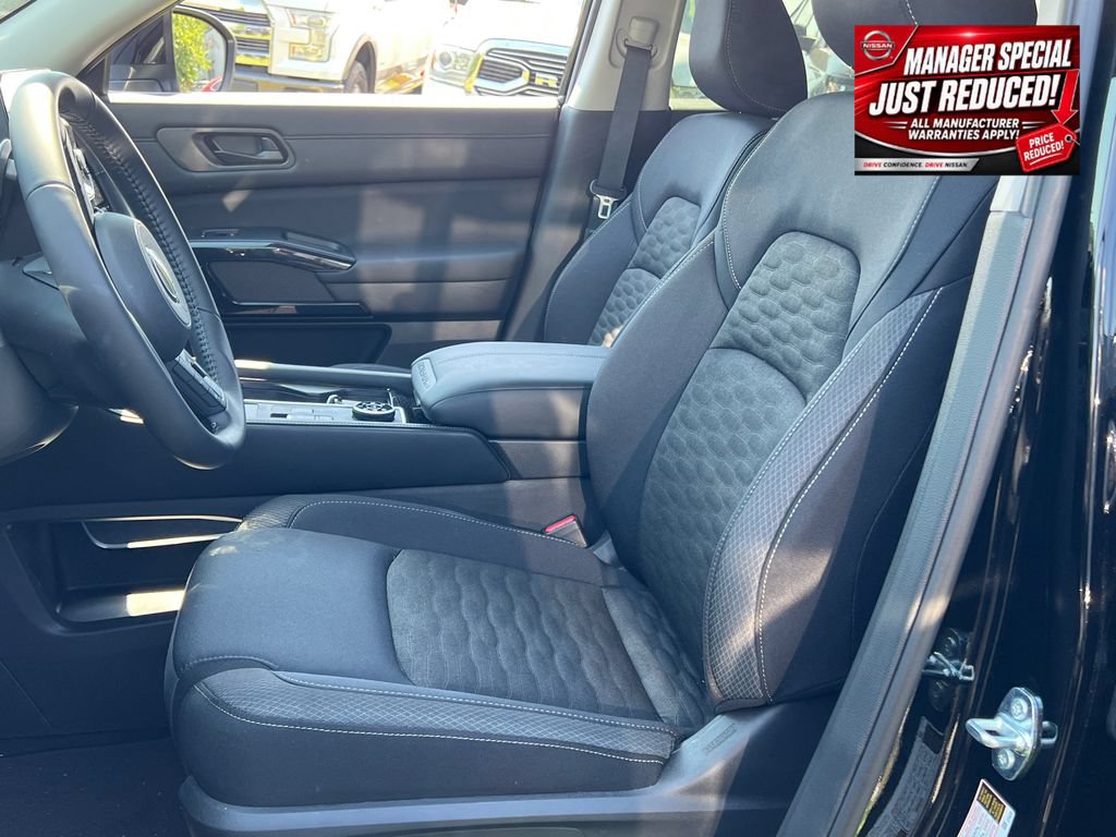 New 2025 Nissan Pathfinder SV AWD/4WD image 5