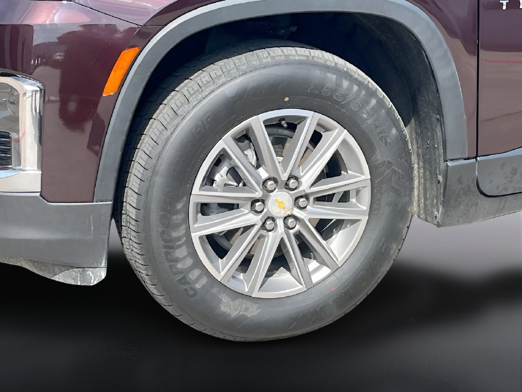Used 2023 Chevrolet Traverse LT FWD image 33