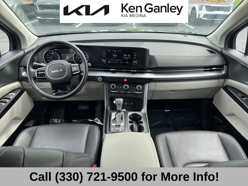 Used 2024 Kia Carnival LX FWD image 44
