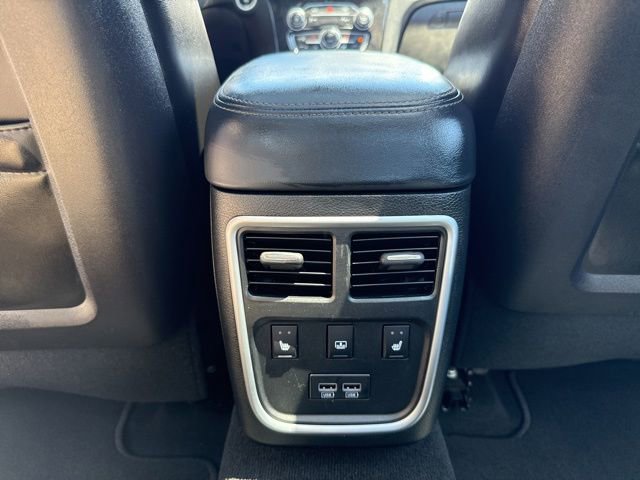 Used 2023 Chrysler 300 Touring L w/ Popular Equipment Group RWD image 26