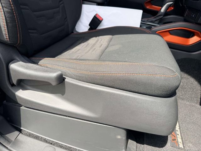 Used 2024 Nissan Frontier PRO-4X image 9